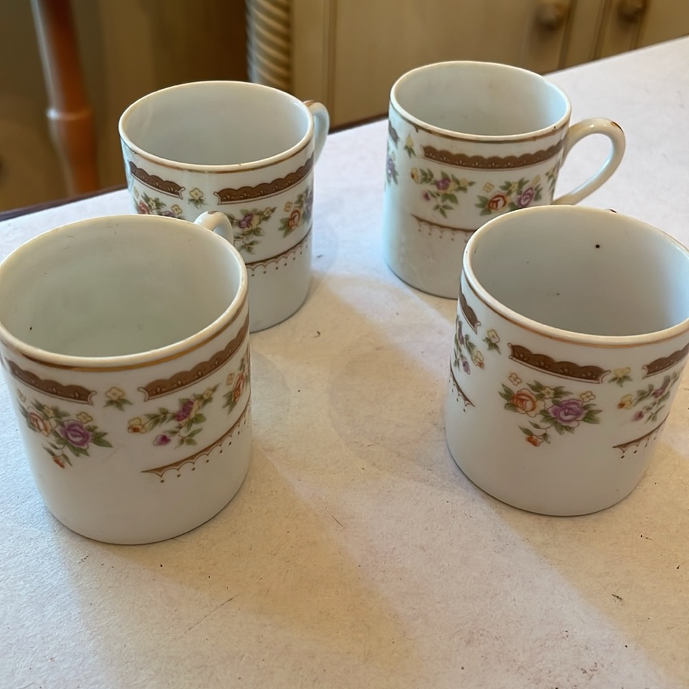Mugs - Picture 2 of 3